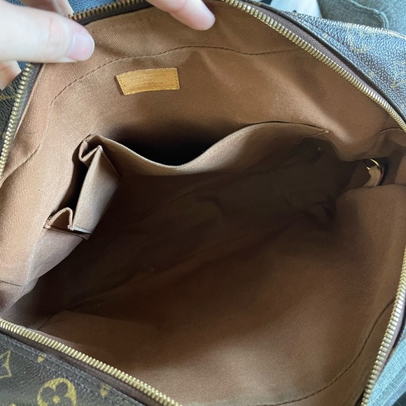 Louis Vuitton Bosphore Crossbody Bag - Picture 6 of 9